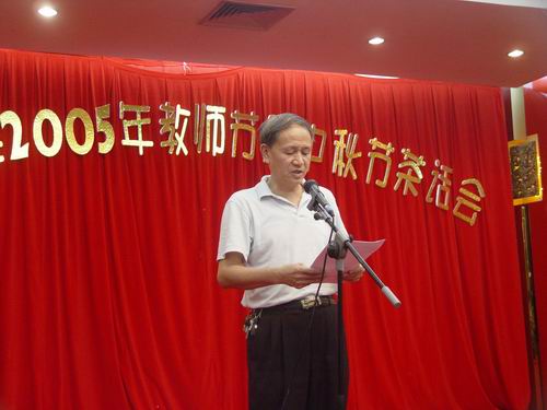 ȫ���˴���������M(j��n)ʡί����ί���ؼ�(j��)�̎���س��ڕ�(hu��)�����o