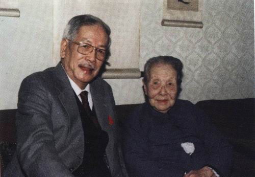 ��־���ͱ�����һ��