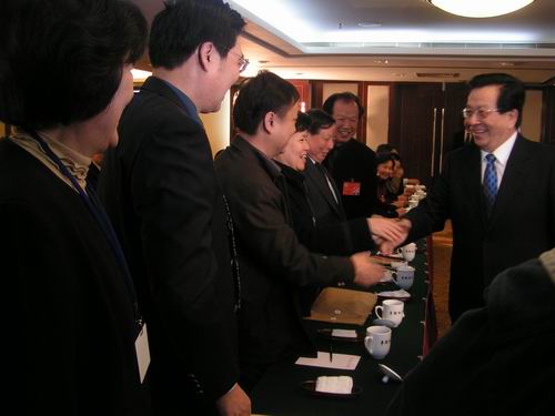 �й��������ξֳ�ί�����Ҹ���ϯ���c�t������ϯȫ�����f(xi��)ʮ�����Ε��h�����������Mί�T��