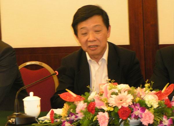 ��С�ࣺ�(xi��ng)Ŀ�Ƿ���؟(z��)������Ͷ�YҲ��(y��ng)ԓ����(li��n)ϯ��(hu��)�h�l(shu��)�����ܪ�(d��)��ؓ(f��)؟(z��)�����ǾͲ������Q�����l(shu��)ؓ(f��)؟(z��)���l(shu��)�����İ���