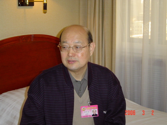 �Ϻ���W(xu��)���(hu��)�о������L����־