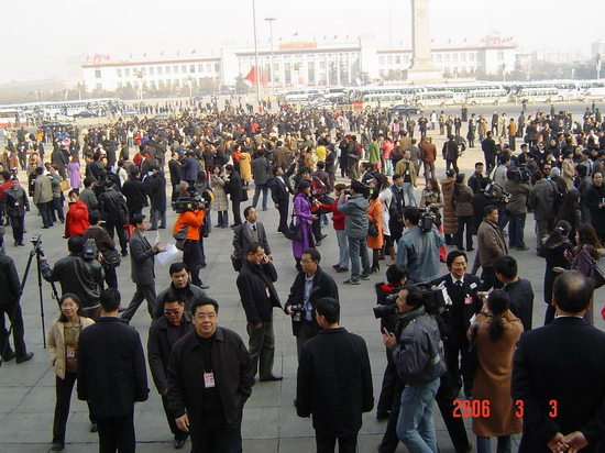 ʮ���Ĵ����f(xi��)��(hu��)�h�_Ļʽǰ����ý�wӛ�ߠ�����L��(zh��n)���M(j��n)��������(hu��)�õ����f(xi��)ί�T