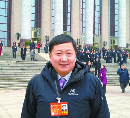 全國政協(xié)委員、重慶市林業(yè)局副局長張洪。