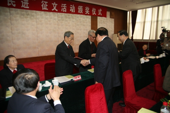 ����������(w��)����ϯ������ƽ����ϯ��@���؄e��(ji��ng)�ĳ��f�ͷ����C��(ji��ng)