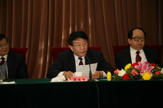 ȫ���˴�ί�����M(j��n)���븱��ϯ�����������P(gu��n)�ڡ����M(j��n)�����P(gu��n)�ڼӏ�(qi��ng)�����h���������O(sh��)����Ҋ�����f��